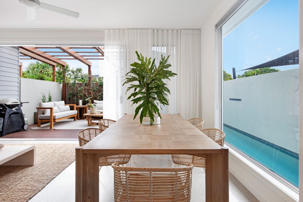 Dolphin Ave, Mermaid Beach QLD property
