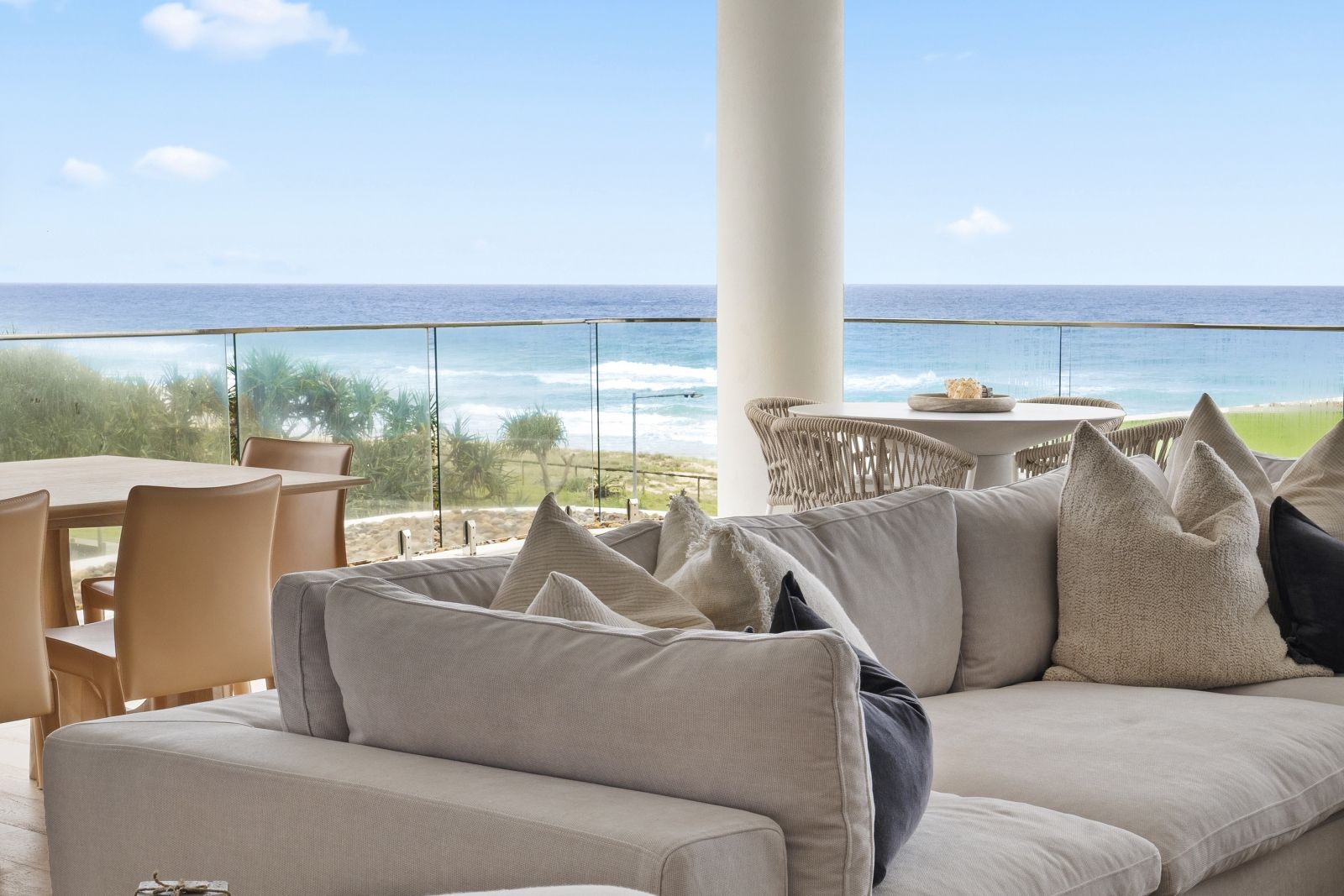 the esplanade palm beach interior design service - balcony