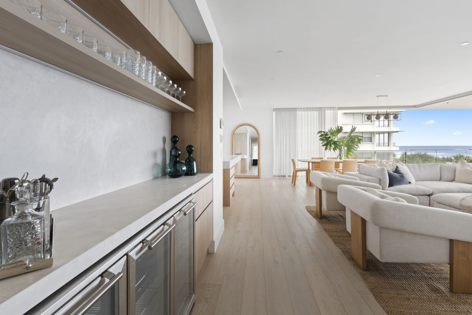 the esplanade palm beach interior design service - lounge