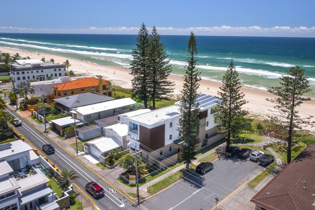 Mermaid Beach - Waterfront Properties