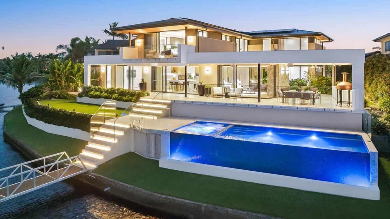 Mermaid Waters - Luxury Waterfront Home