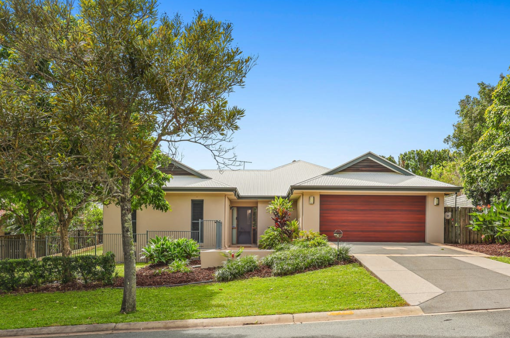4 Hemes Close Pacific Pines QLD 4211