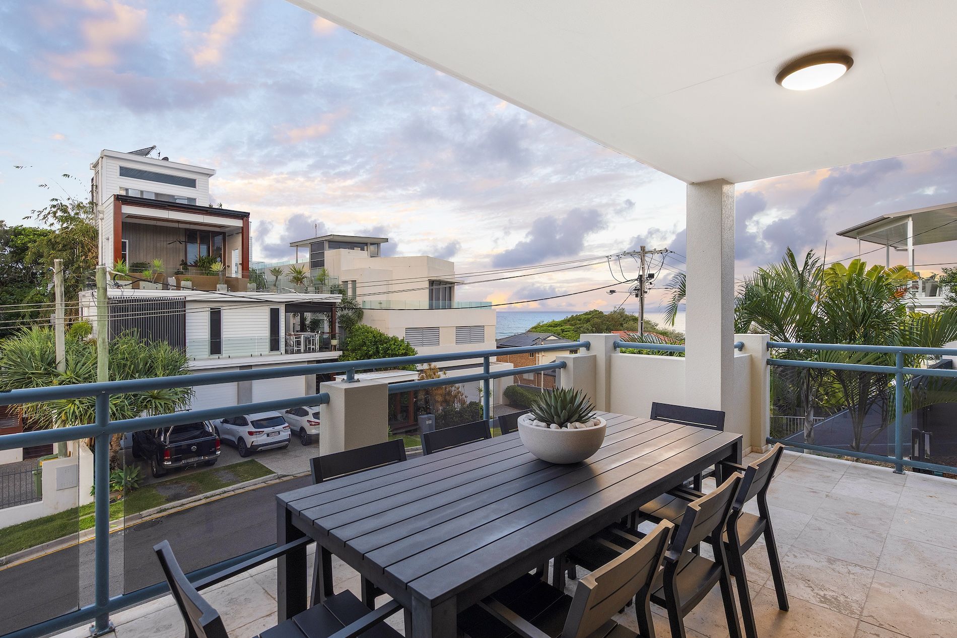 Brakes Crescent Miami - outdoor entertainment